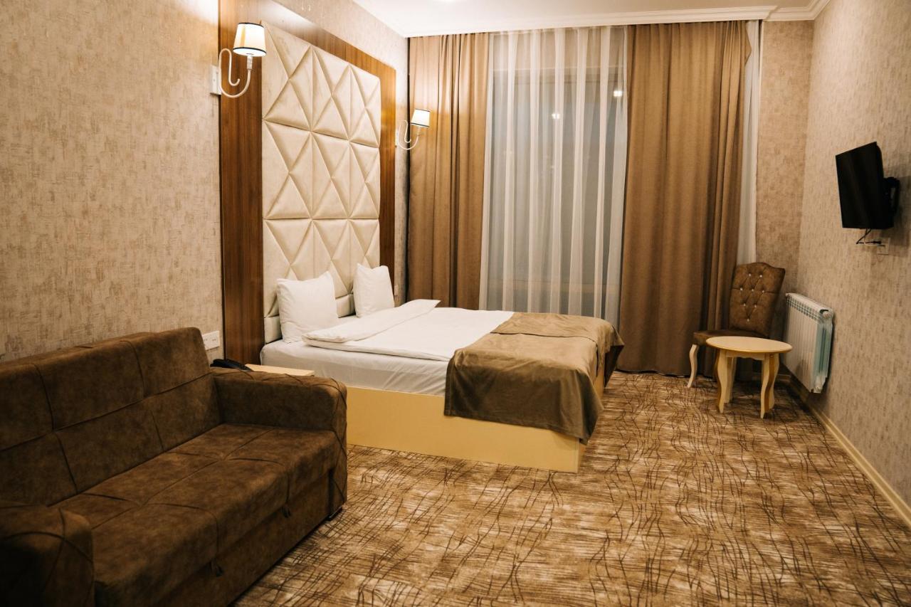 The Clocktower Hotel Баку Экстерьер фото