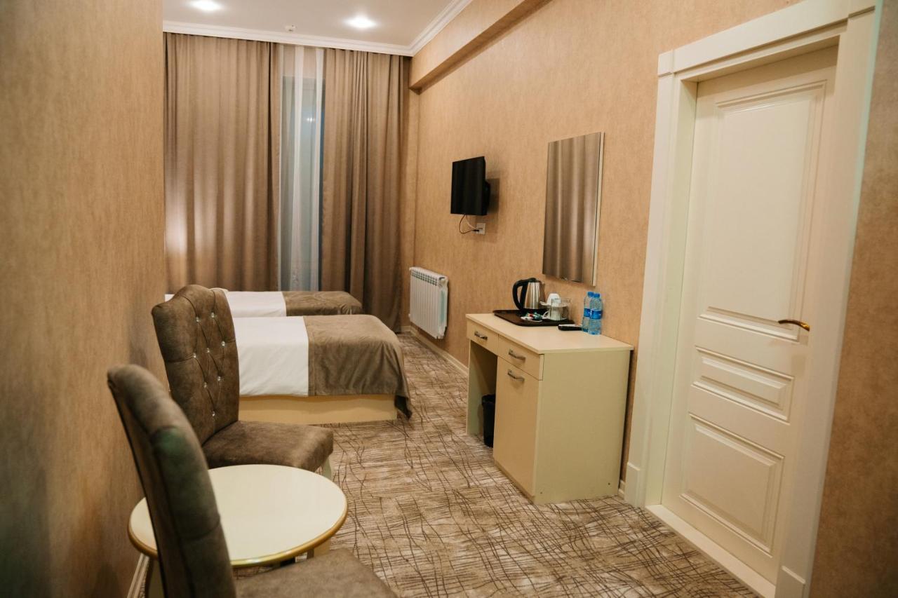 The Clocktower Hotel Баку Экстерьер фото