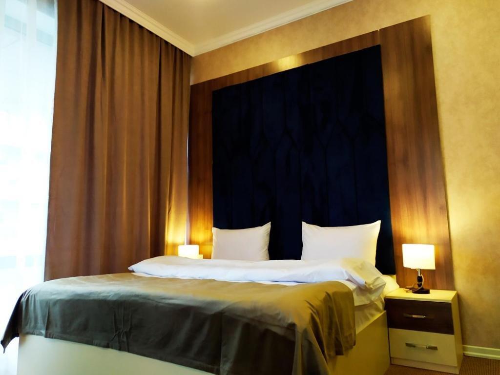 The Clocktower Hotel Баку Экстерьер фото