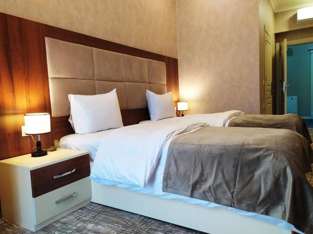 The Clocktower Hotel Баку Экстерьер фото