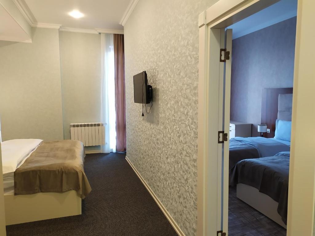 The Clocktower Hotel Баку Экстерьер фото